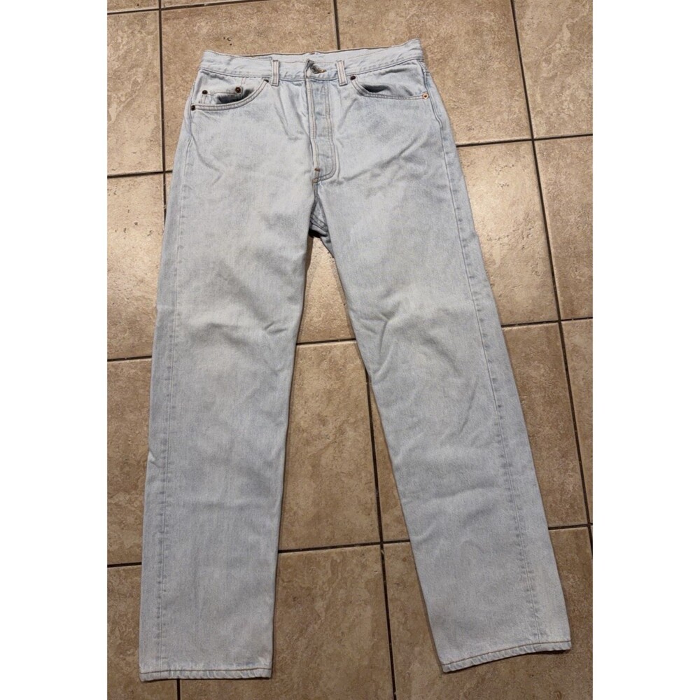 Vintage 90s Levis 501 Jeans Mens 32x32 Light Blue Wash Straight Leg USA Made